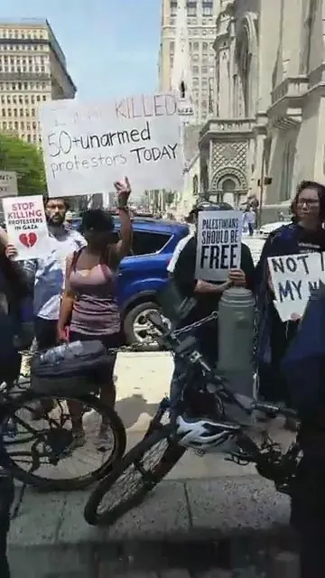 Protest at Philadelphia City Hall Facebook 14 May 2018_Tali Ruskin Glorifies Violent Protesters_#93